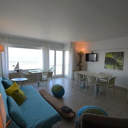 Apartment Emeraude 5 *